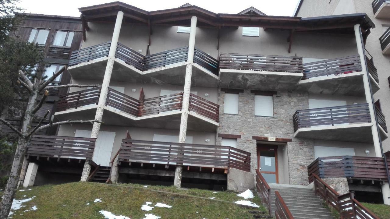 Charmant T2 Avec Cabine Fermee Et Terrasse Les Angles  Exterior foto